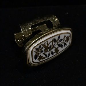 Vintage Gold Tone with Flower Design Lipstick Holder Ring with Mirror